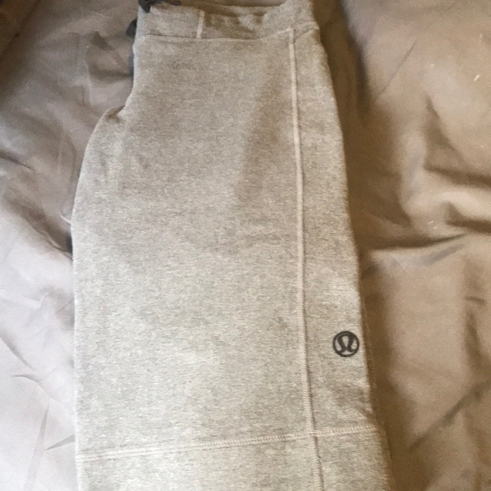 Lululemon Clam Digger Shorts